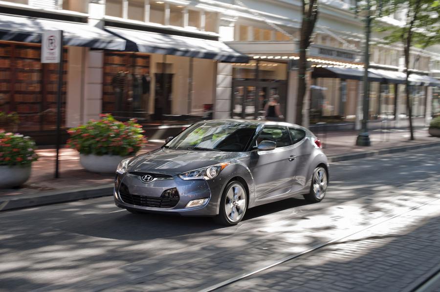  Hyundai Veloster 2011 года  (фото 156 из 184)